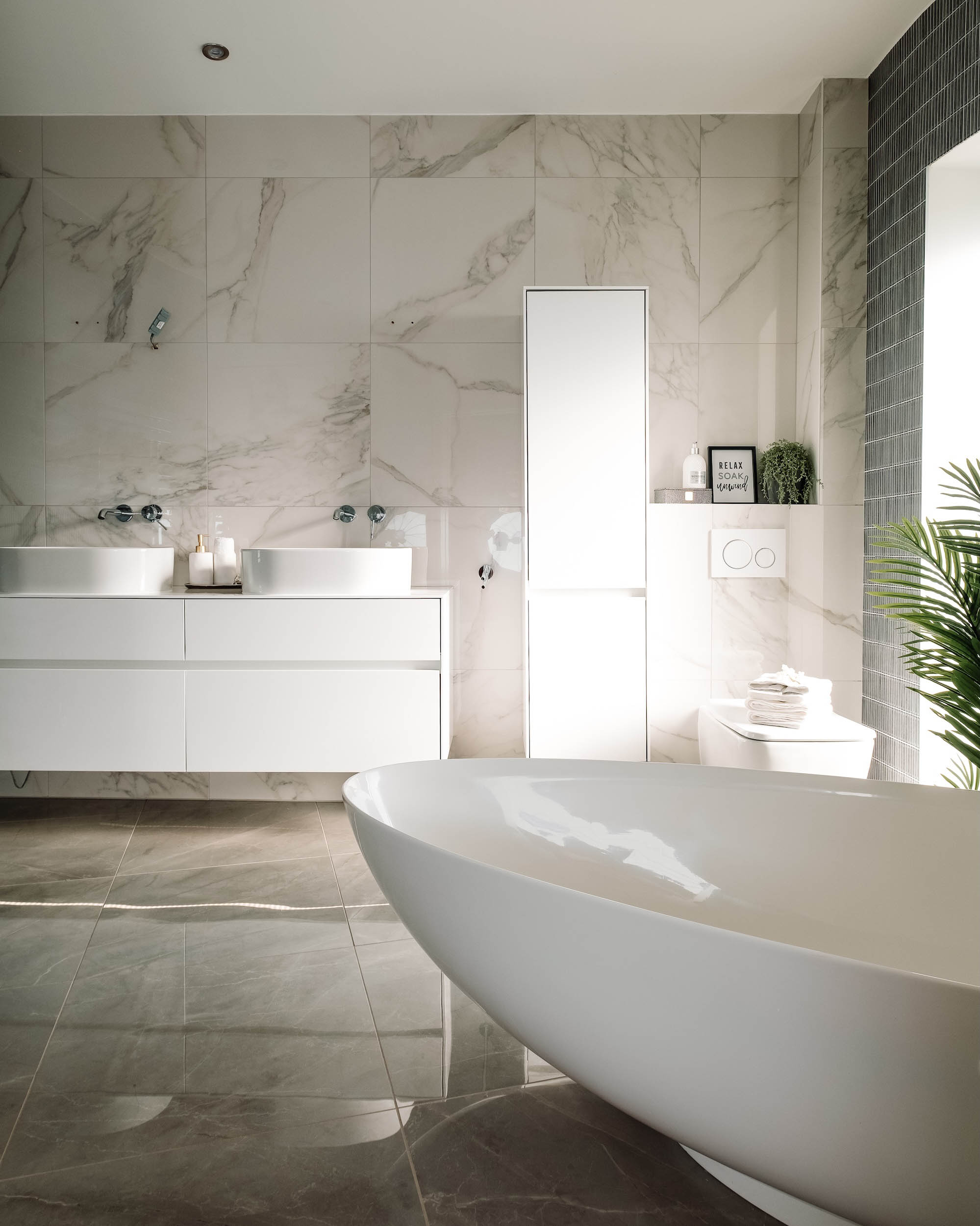 Hector & Vine work collaboratively with architects, consultants, and craftspeople to ensure good design is executed correctly on site